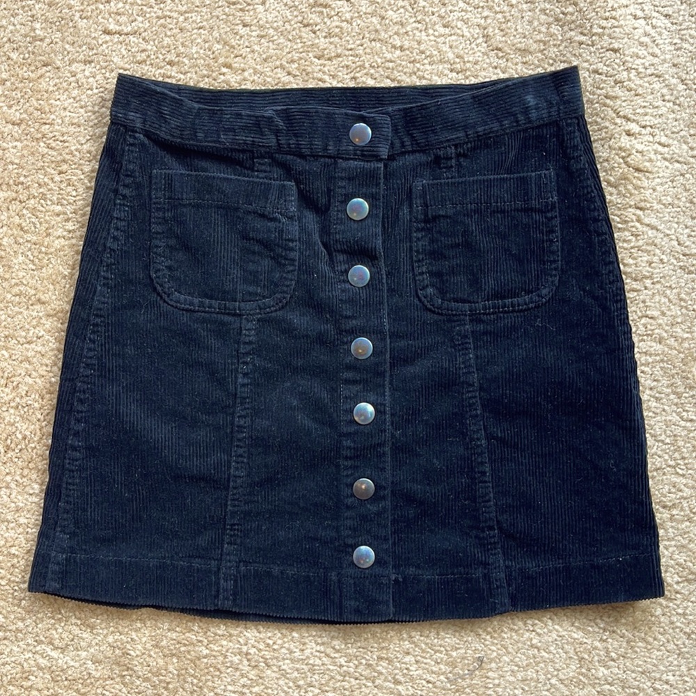 Brandy Melville skirt size small never worn